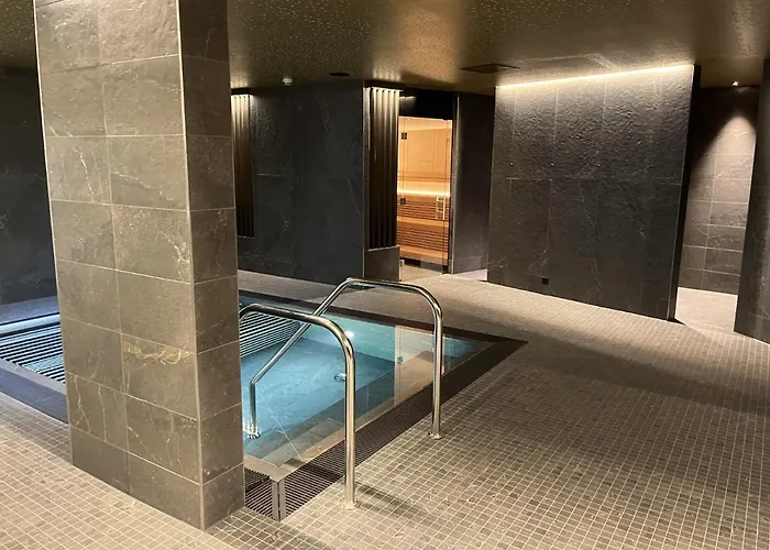 公寓 With And Pool